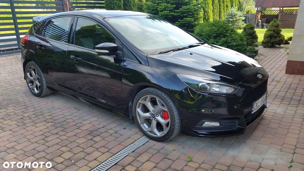 Ford Focus ST - 8