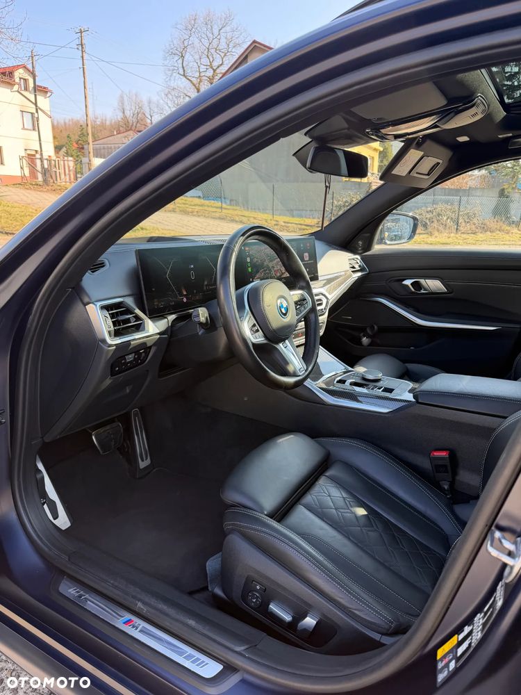 BMW Seria 3 330e xDrive M Sport - 29