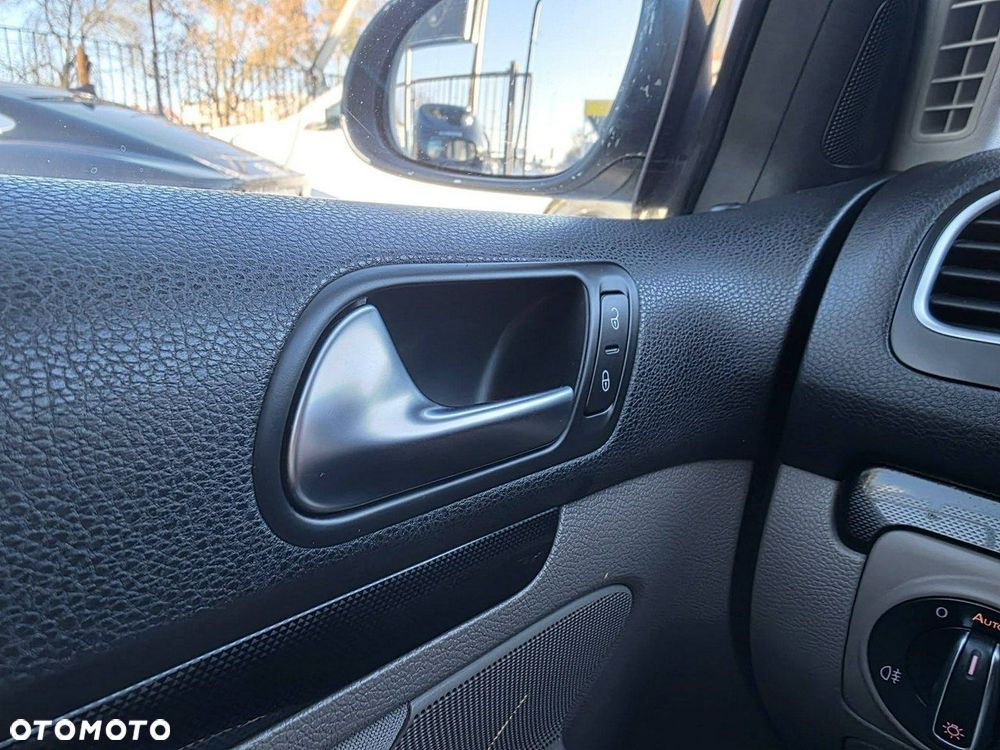 Volkswagen Golf 2.0 TDI DPF DSG Tour Edition - 10