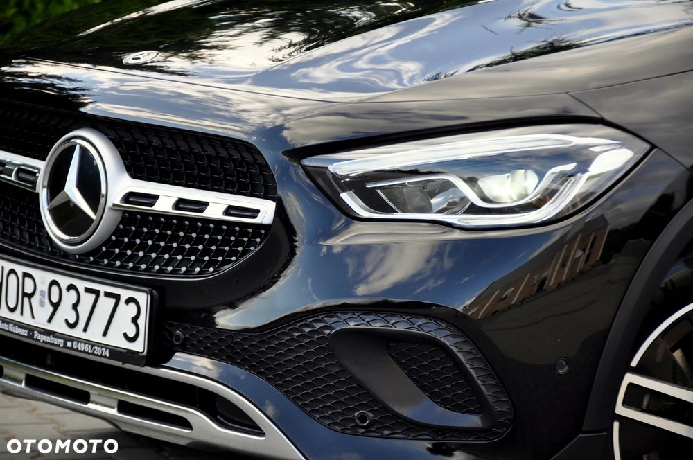 Mercedes-Benz GLA - 12