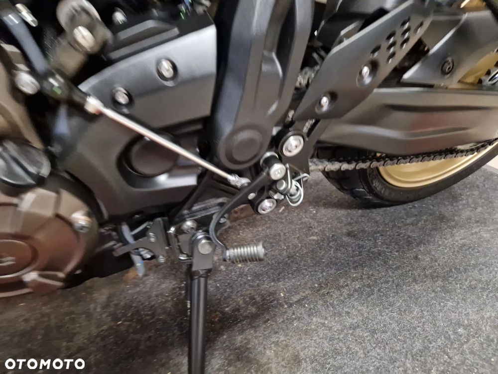Yamaha XSR - 19