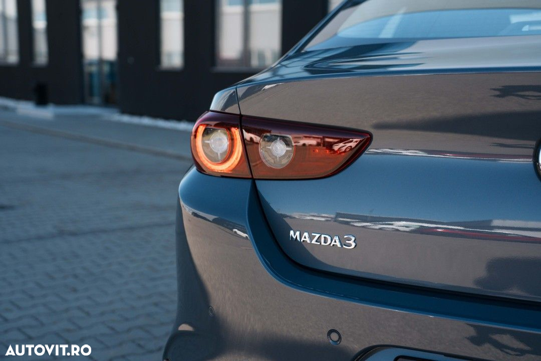 Mazda 3 - 10