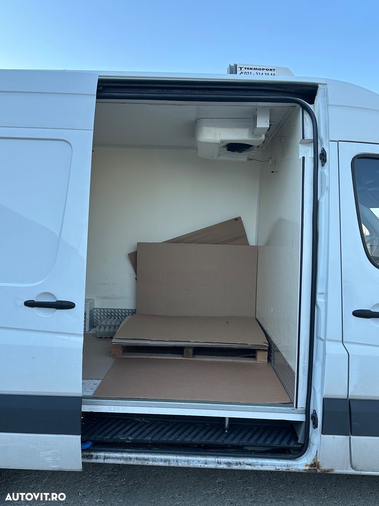 Mercedes-Benz Sprinter - 9