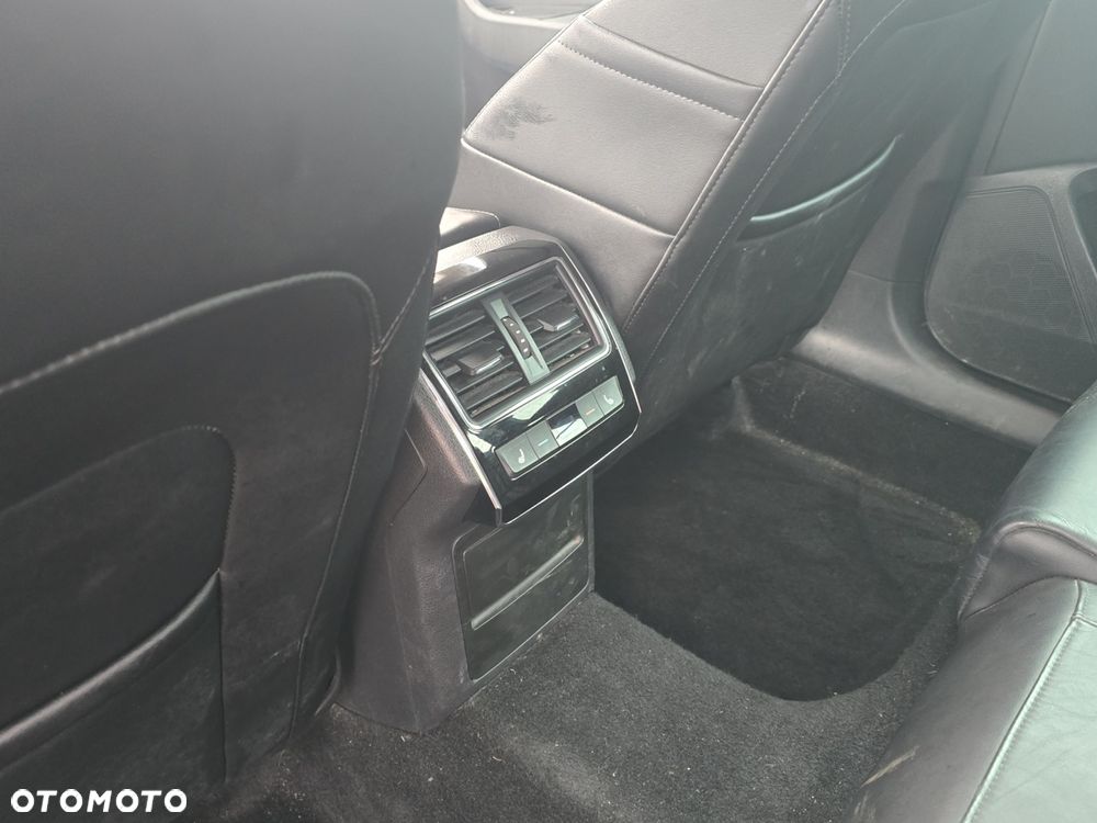 Skoda Superb 2.0 TDI DSG Style - 9