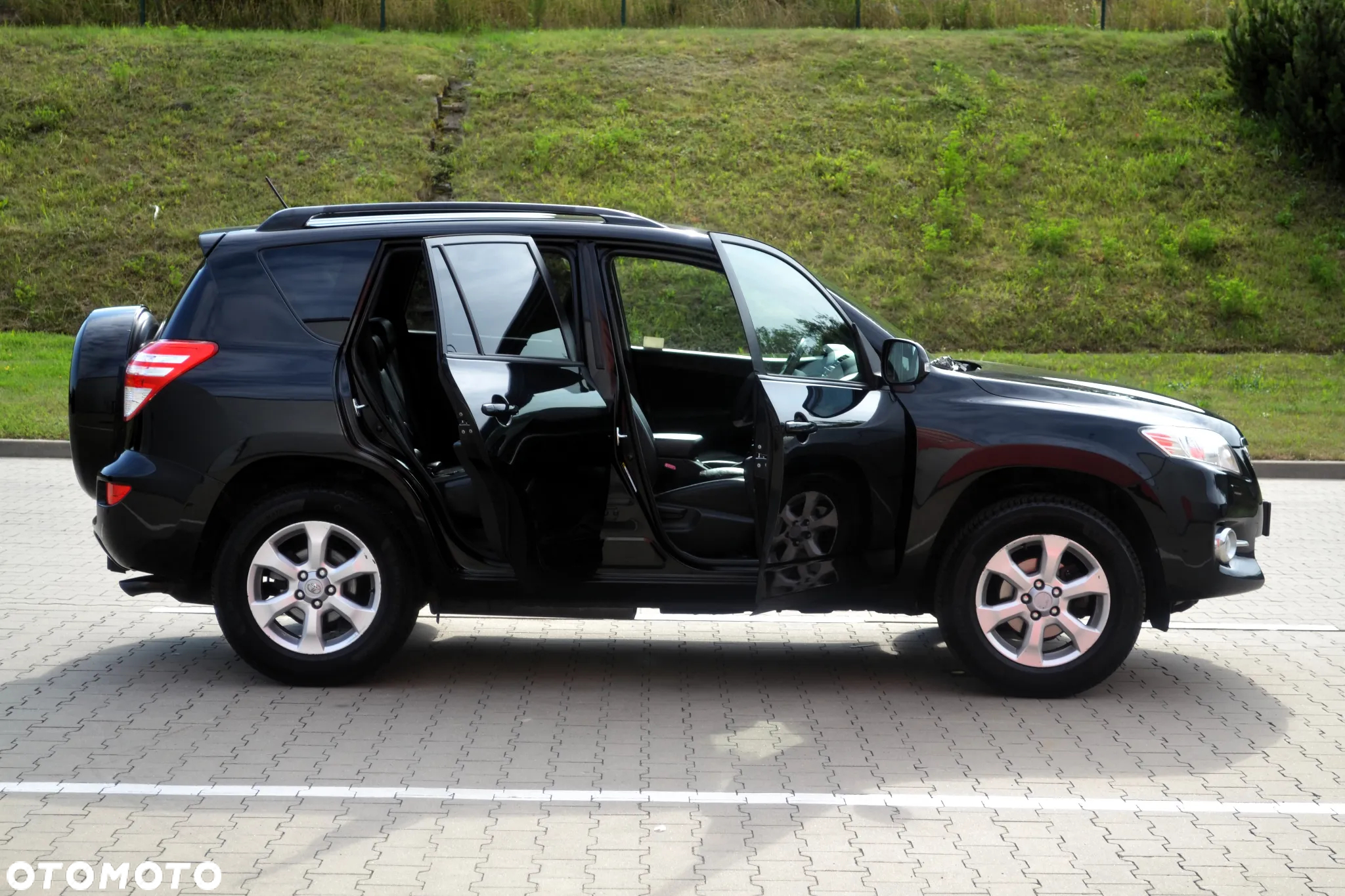 Toyota RAV4 2.0 VVT-i Premium - 24