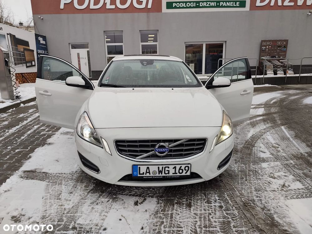 Volvo S60 D3 Geartronic Summum - 4