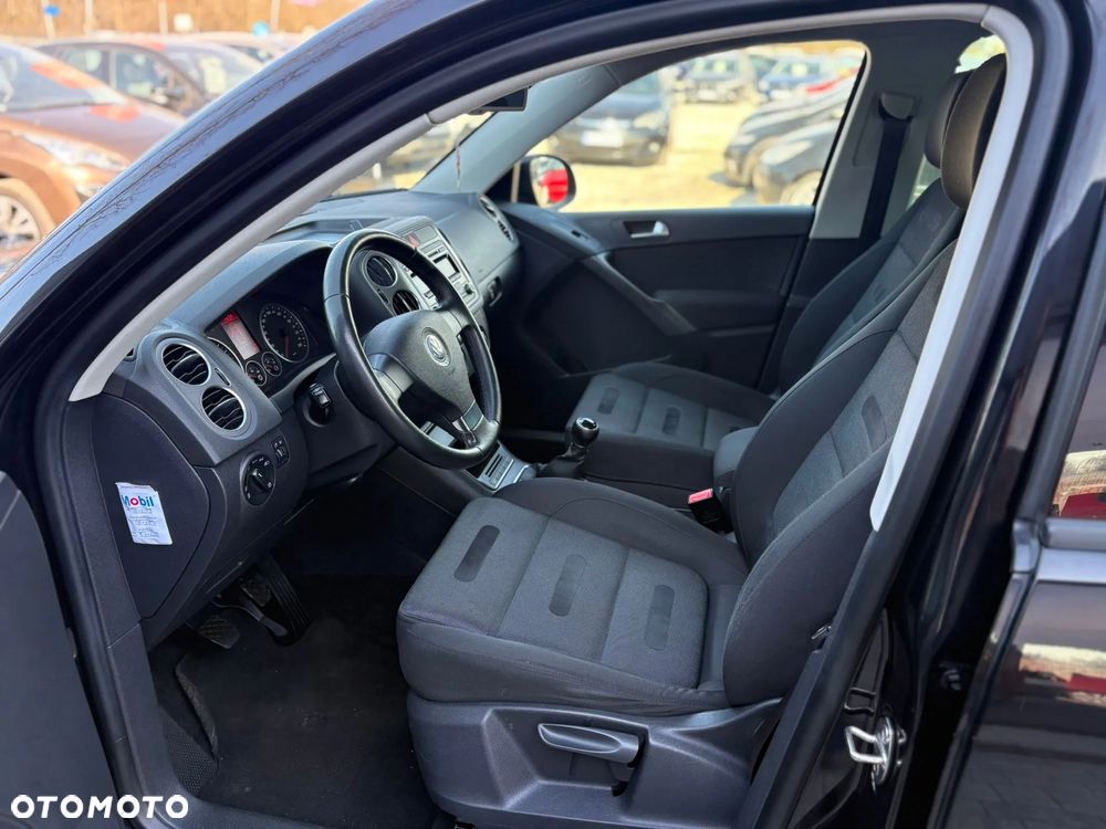 Volkswagen Tiguan - 13