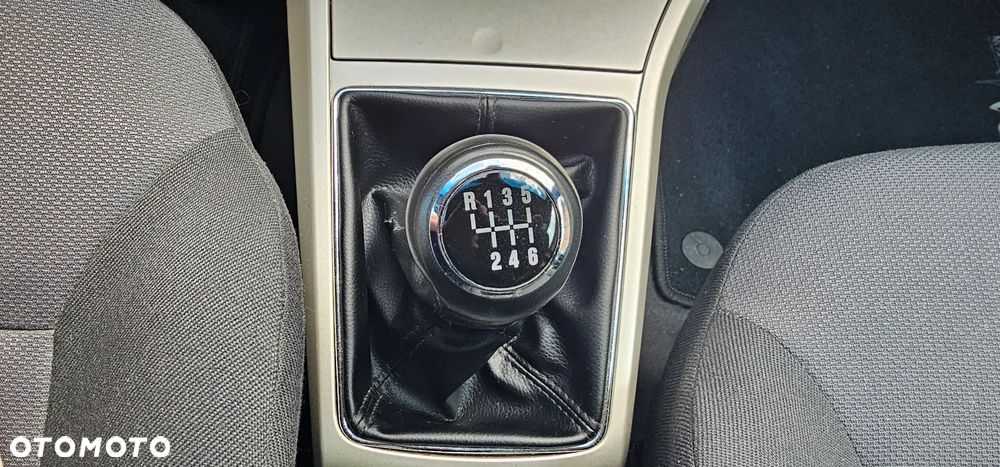Opel Astra 1.9 CDTI DPF Cosmo - 5