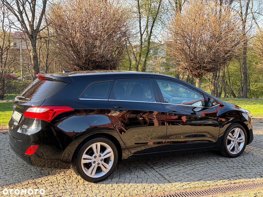 Hyundai i30 blue Kombi 1.6 GDi YES Silver - 3