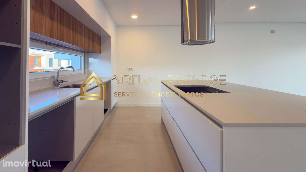 Moradia T4+1 nova de gaveto com piscina e garagem em Palhais + cave... - Grande imagem: 2/34