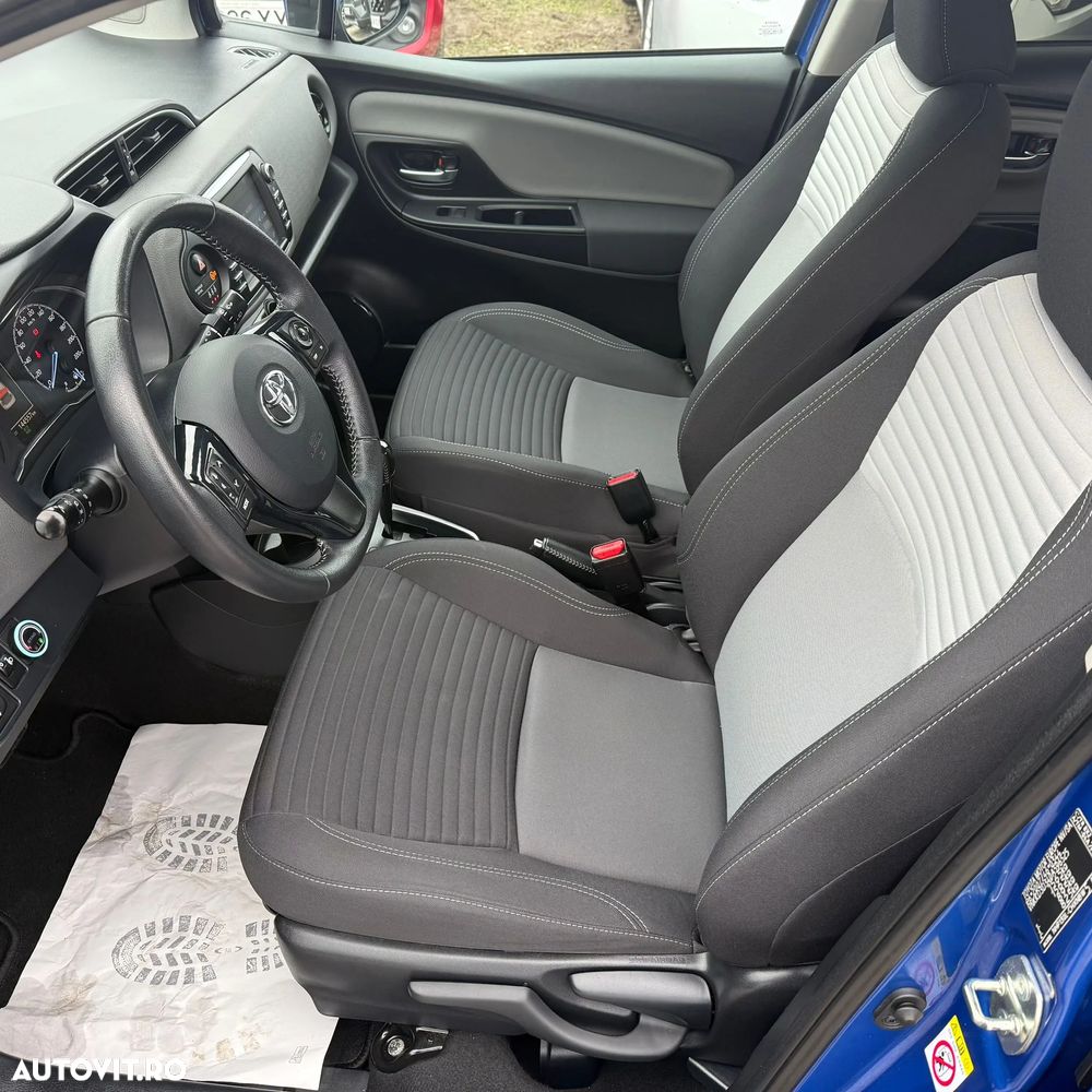 Toyota Yaris - 10