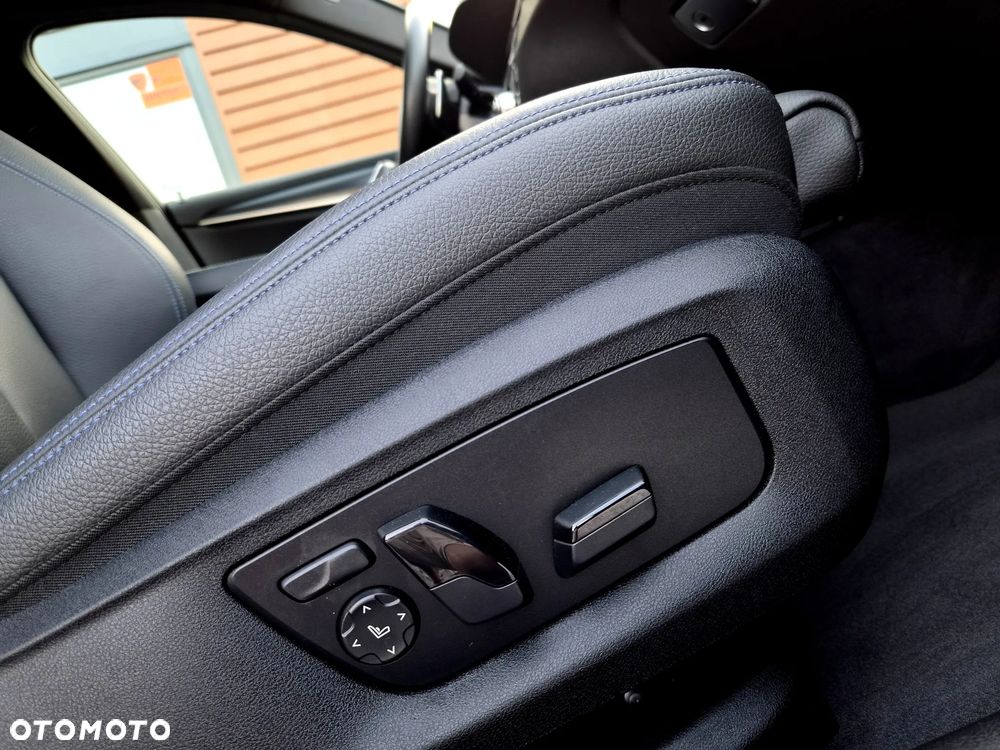 BMW Seria 5 530e M Sport sport - 22