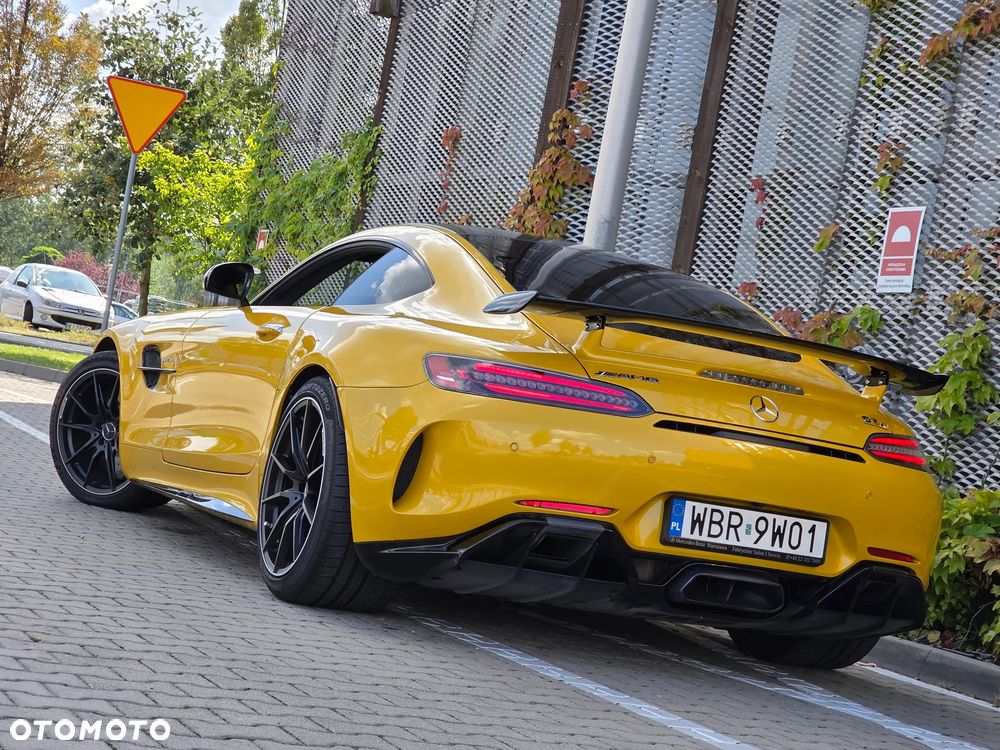 Mercedes-Benz AMG GT R - 17