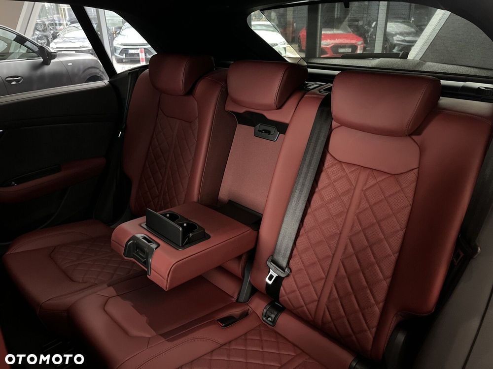 Audi SQ8 - 30