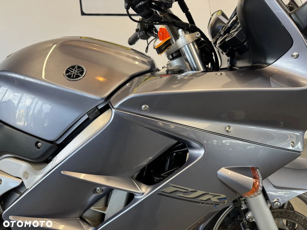 Yamaha FJR - 11