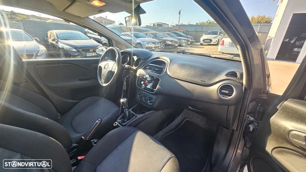 Fiat Punto 1.2 Young S&S - 25