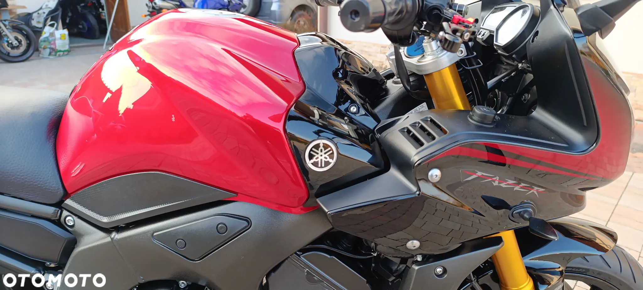 Yamaha FZ - 24