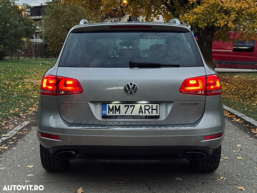 Volkswagen Touareg 3.0 Hybrid 4Motion Automatik - 8