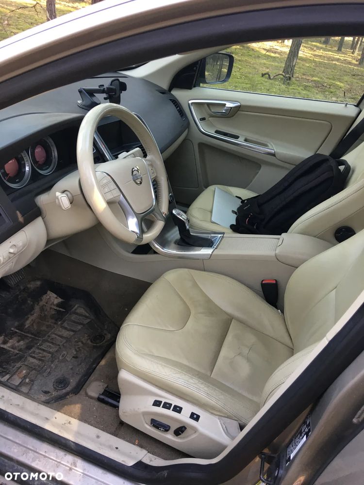 Volvo XC 60 3.2 AWD Ocean Race - 21