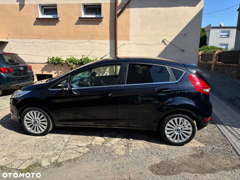 Ford Fiesta 1.4 Champions Edition - 8