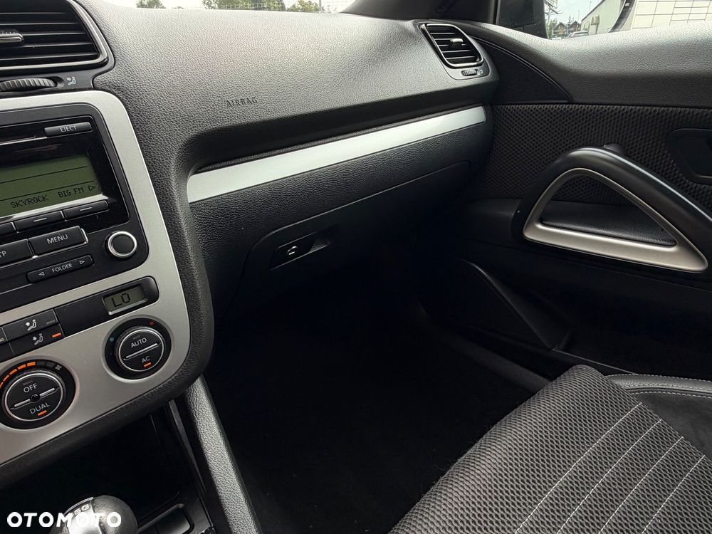 Volkswagen Scirocco 2.0 TDI DSG - 23