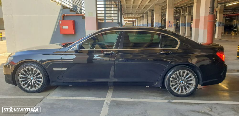 BMW 750 Li - 3