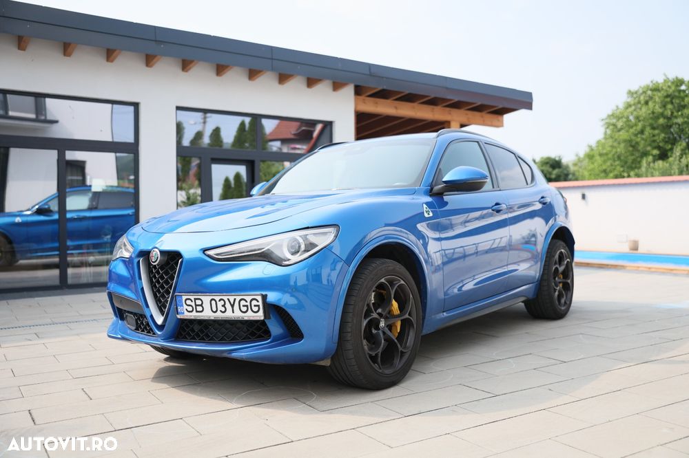 Alfa Romeo Stelvio V6 2.9 Bi-Turbo AT8-Q4 Quadrifoglio - 2