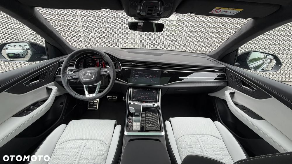 Audi RS Q8 - 10
