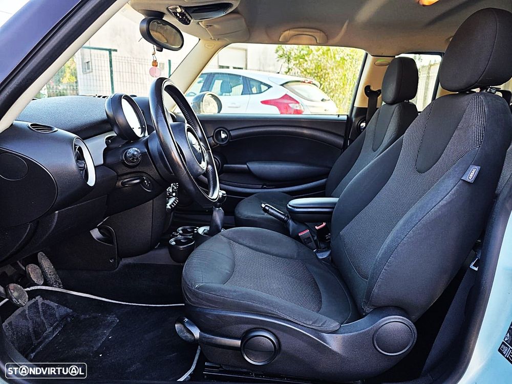 MINI Clubman One D - 12