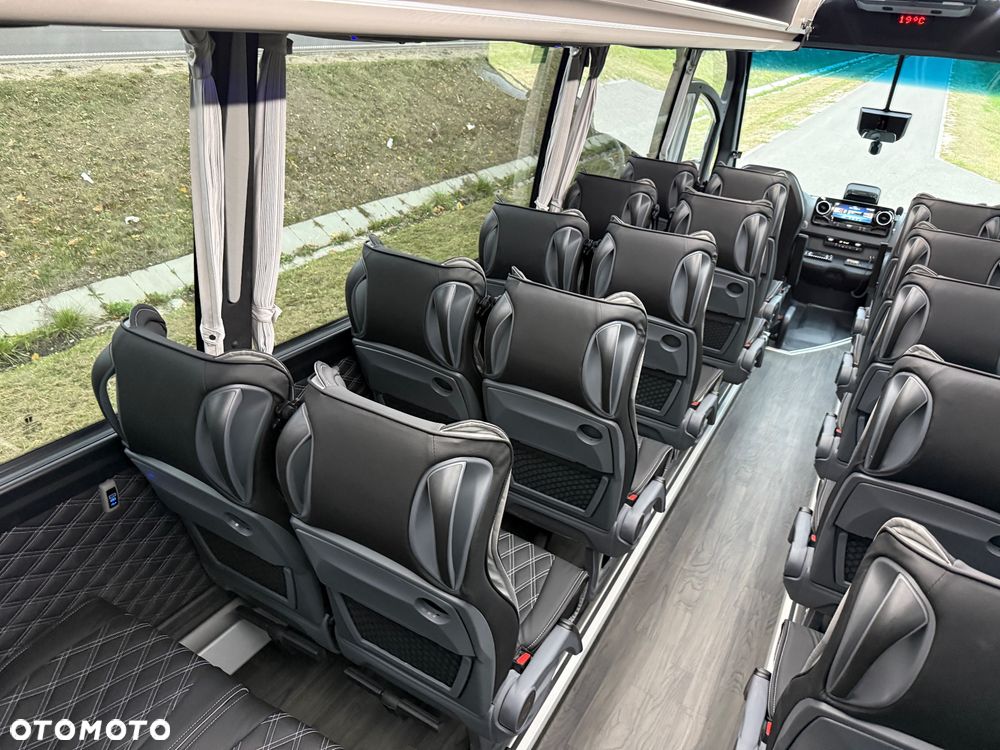 Mercedes-Benz Sprinter 519 - 25