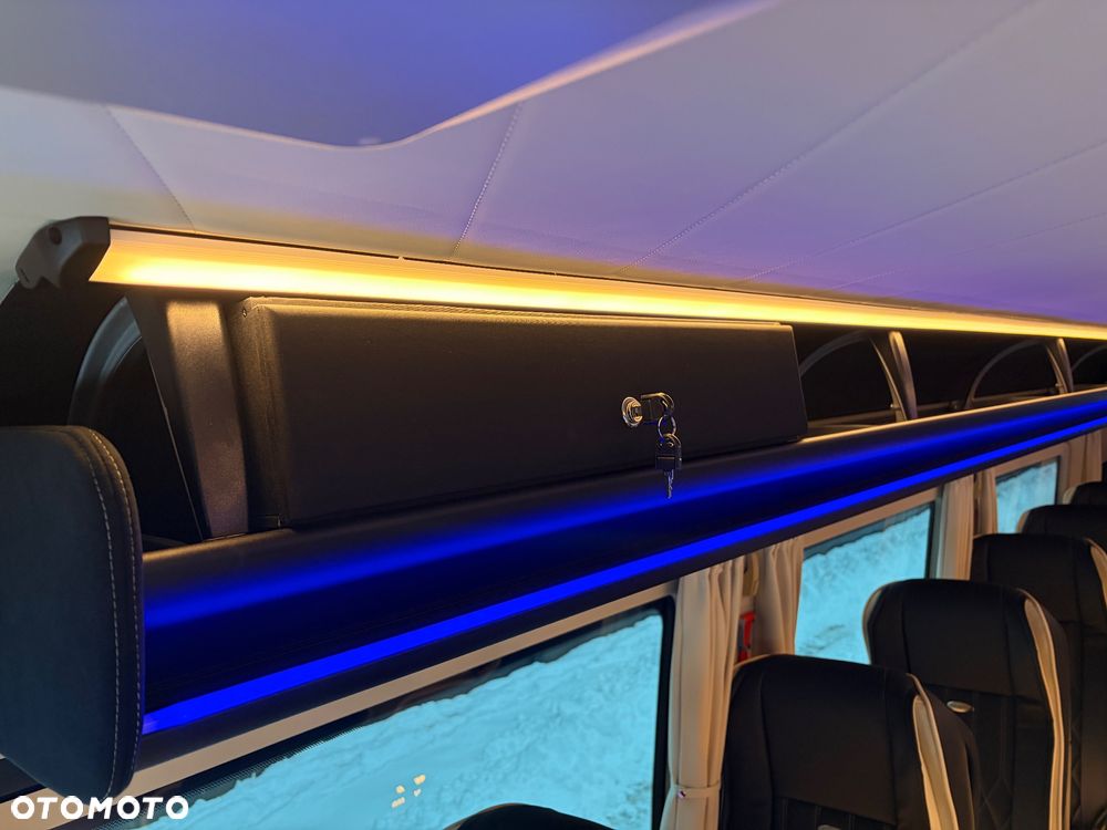 Mercedes-Benz Sprinter 519 - 13