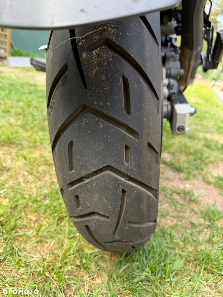 Suzuki V-STROM - 12