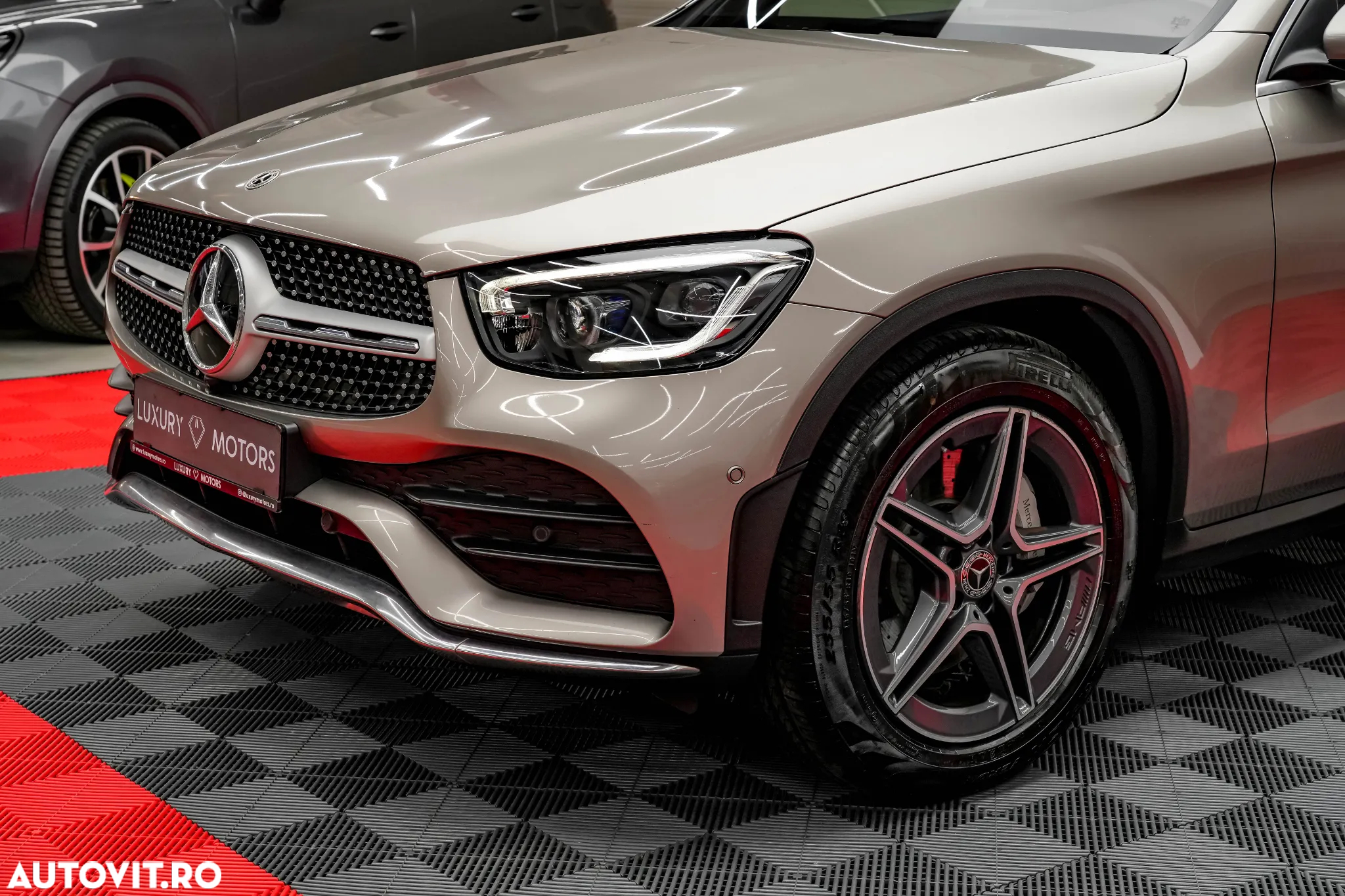 Mercedes-Benz GLC Coupe 200 d 4Matic 9G-TRONIC AMG Line - 17