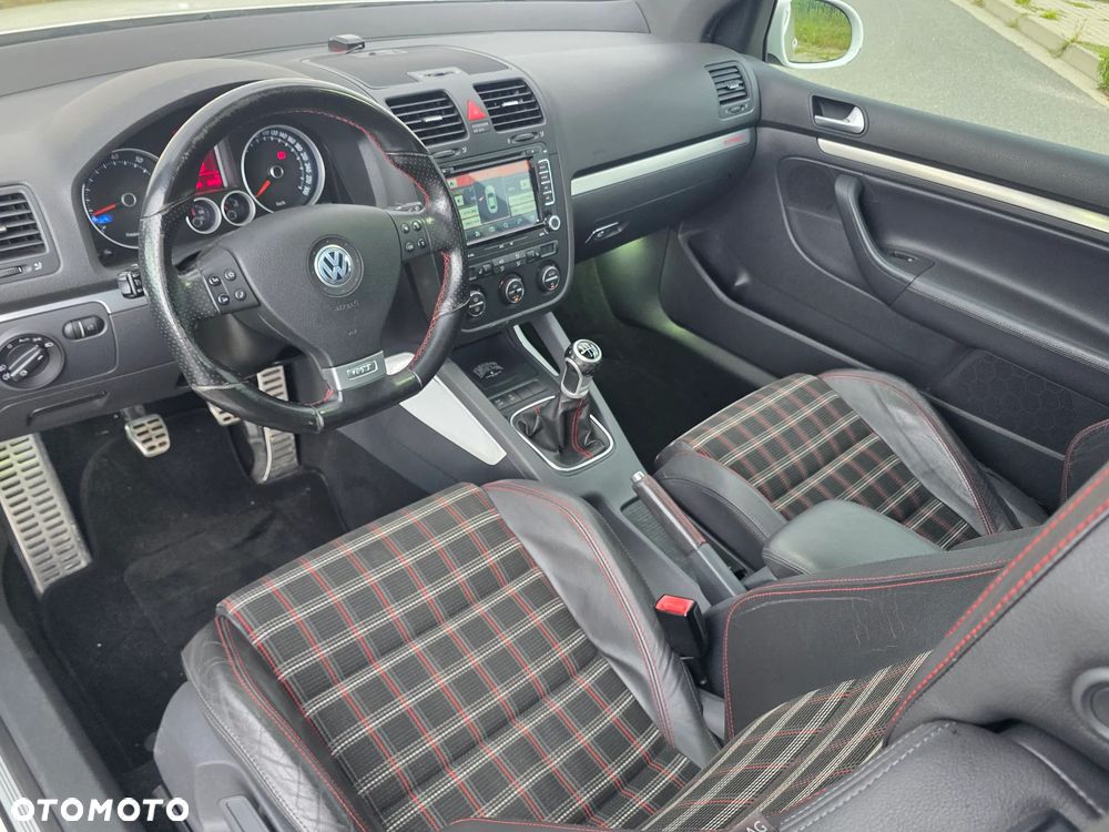 Volkswagen Golf 2.0 GTI Edition 30 - 6