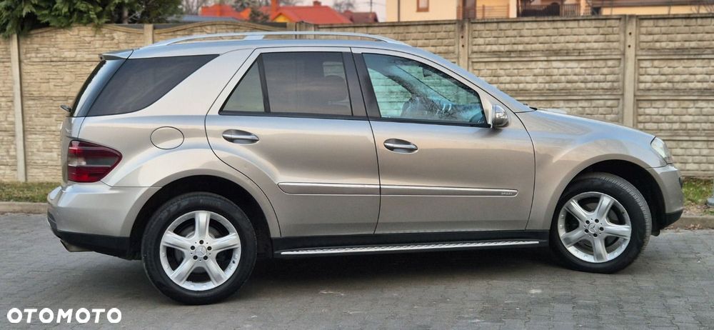 Mercedes-Benz ML 320 CDI 4Matic 7G-TRONIC Edition 10 - 35