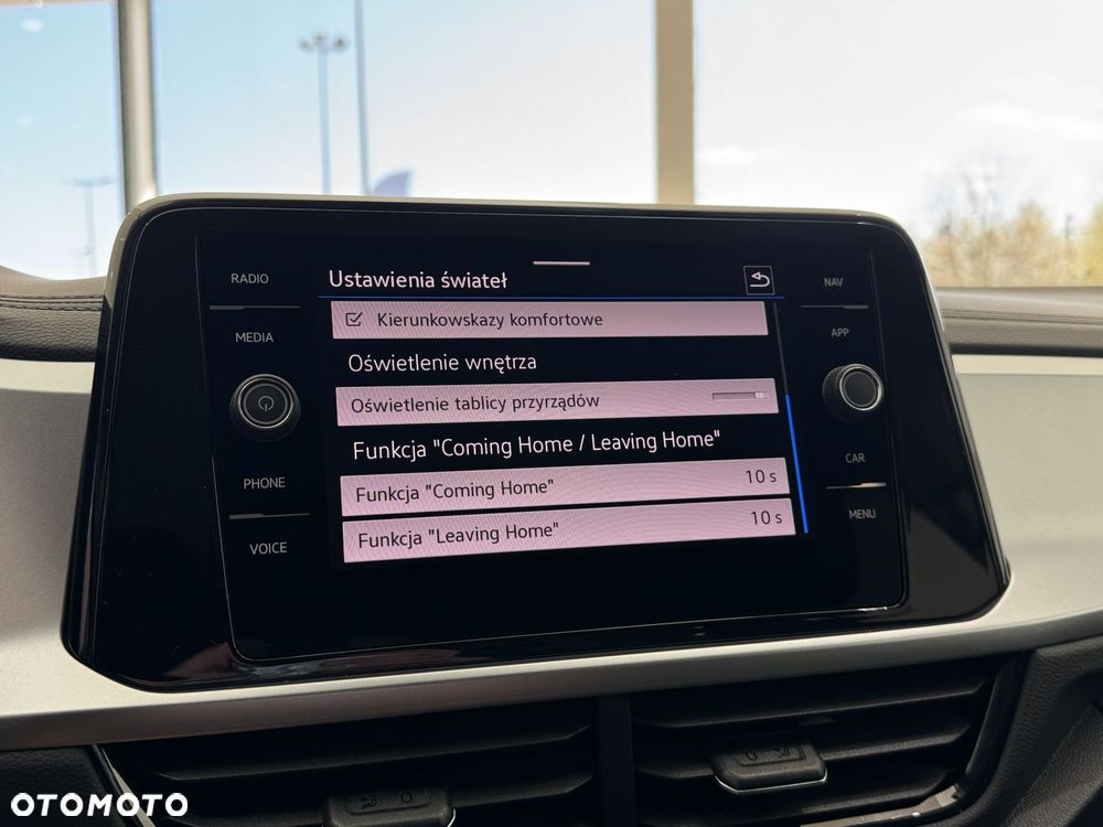 Volkswagen T-Roc - 31