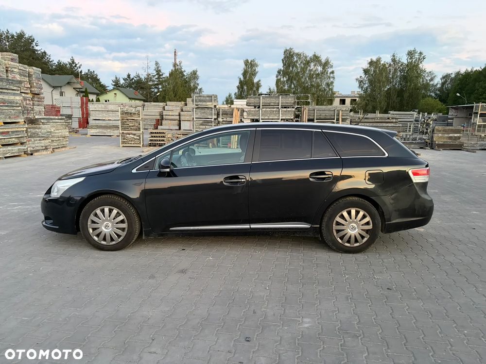 Toyota Avensis 2.0 D-4D Sol - 8