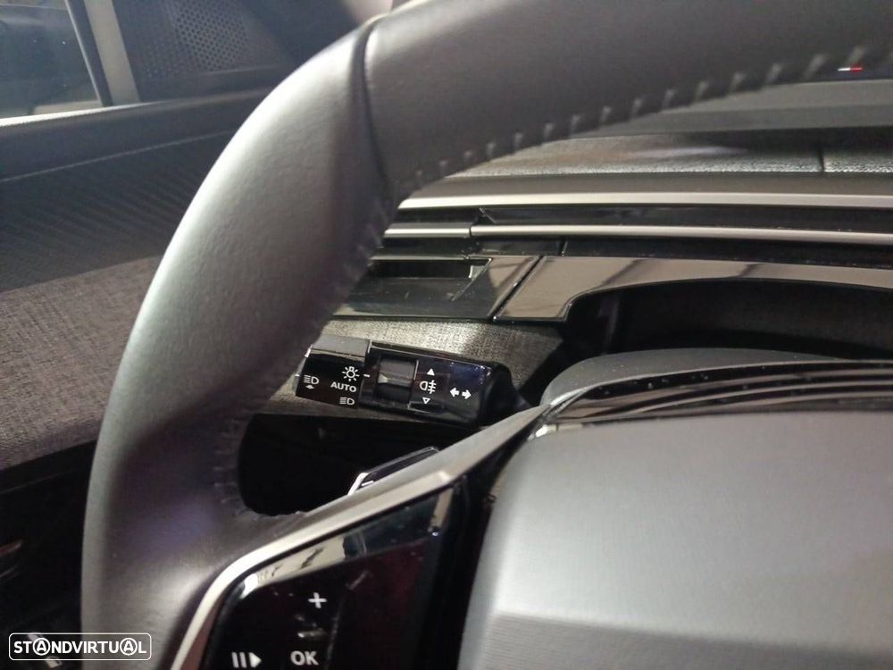 Peugeot 3008 1.2 Hybrid Allure e-DCS6 - 14