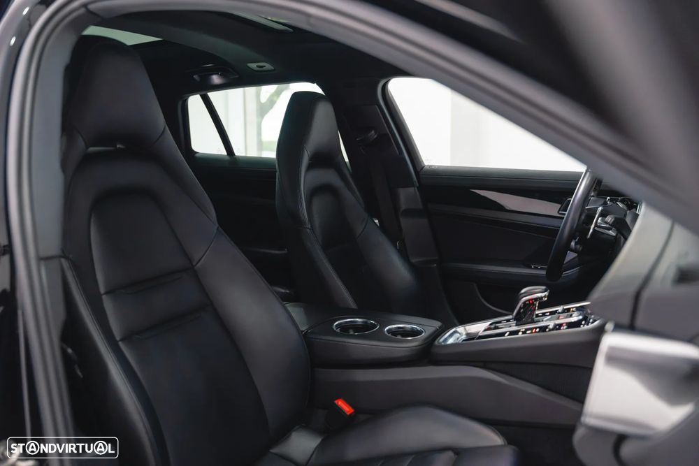 Porsche Panamera Sport Turismo 4 E-Hybrid Platinum Edition PDLS - 39