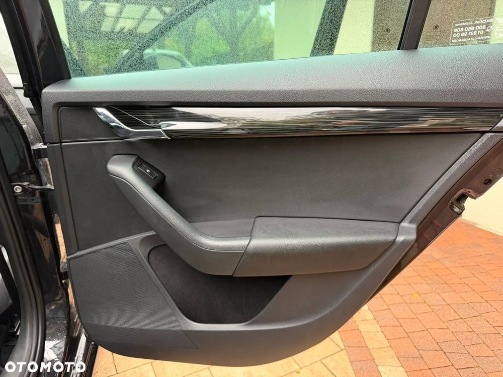 Skoda Octavia 2.0 TSI Style DSG - 20