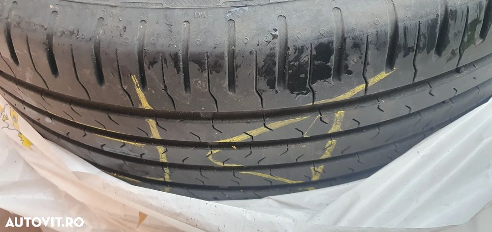 Volvo XC 60 B4 MHEV AT8 AWD Momentum Pro - 23