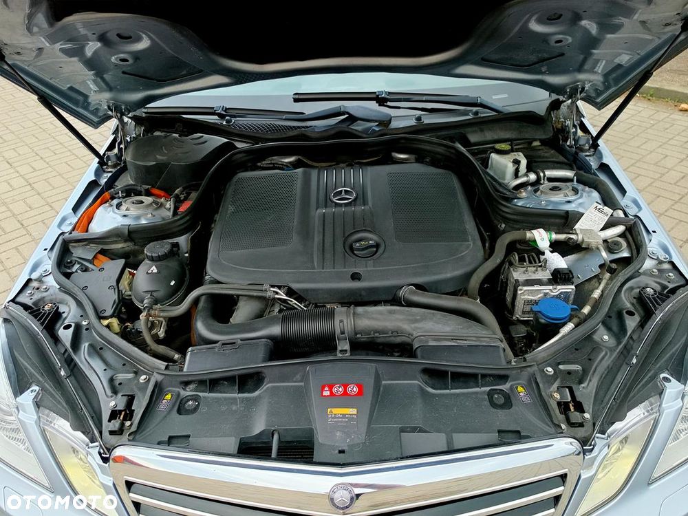 Mercedes-Benz Klasa E 300 BlueTEC HYBRID Avantgarde - 39