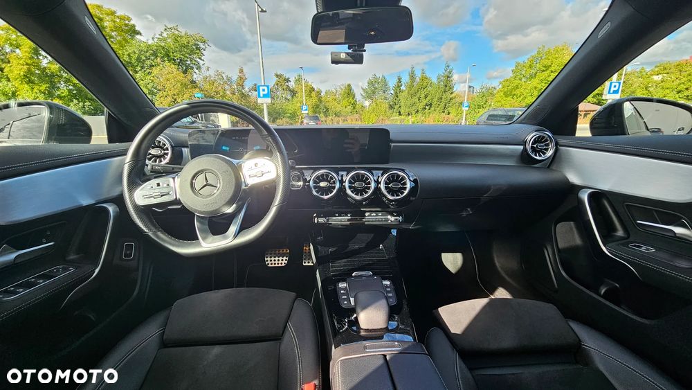 Mercedes-Benz CLA 200 AMG Line 7G-DCT - 16