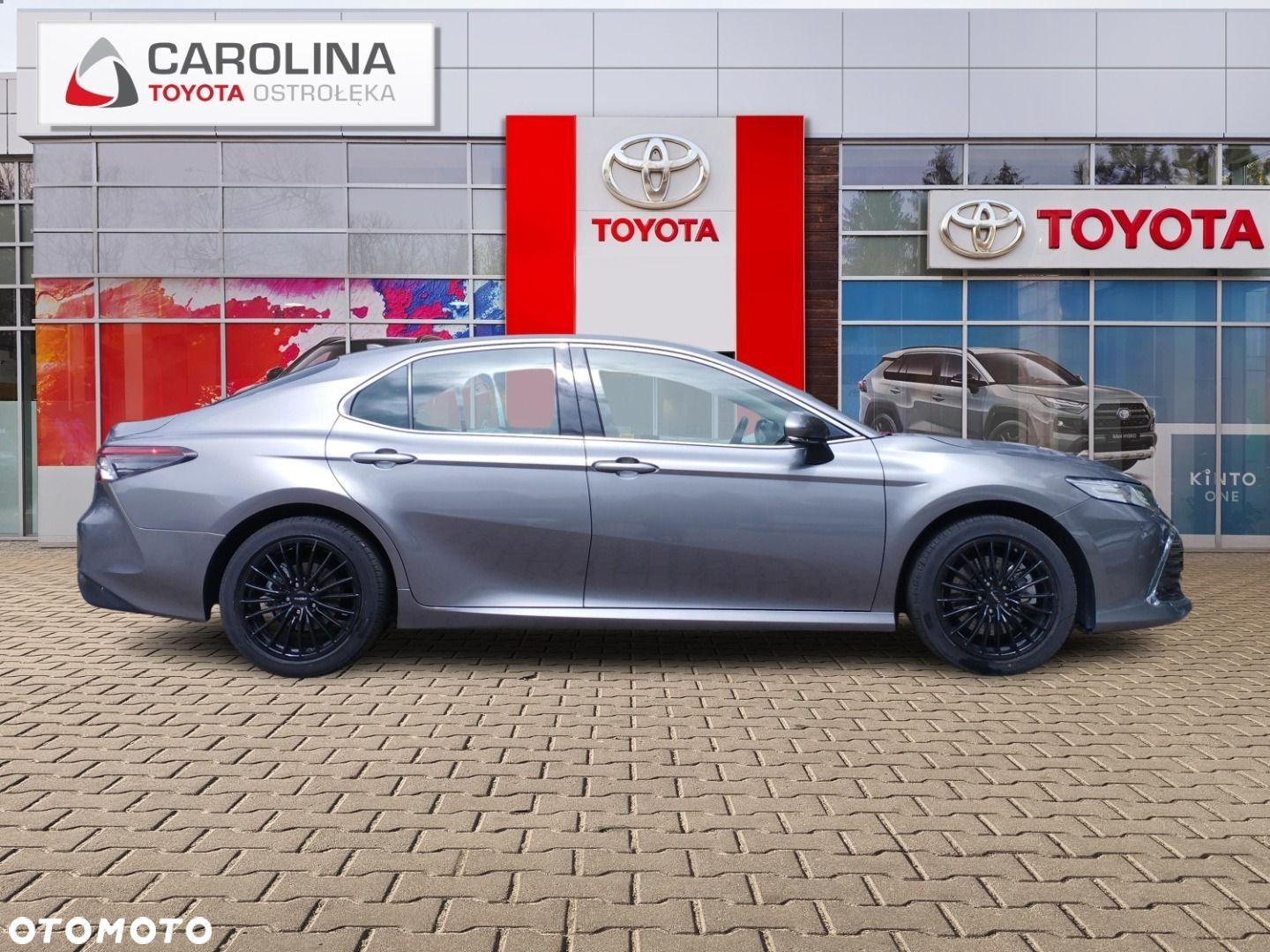 Toyota Camry - 6