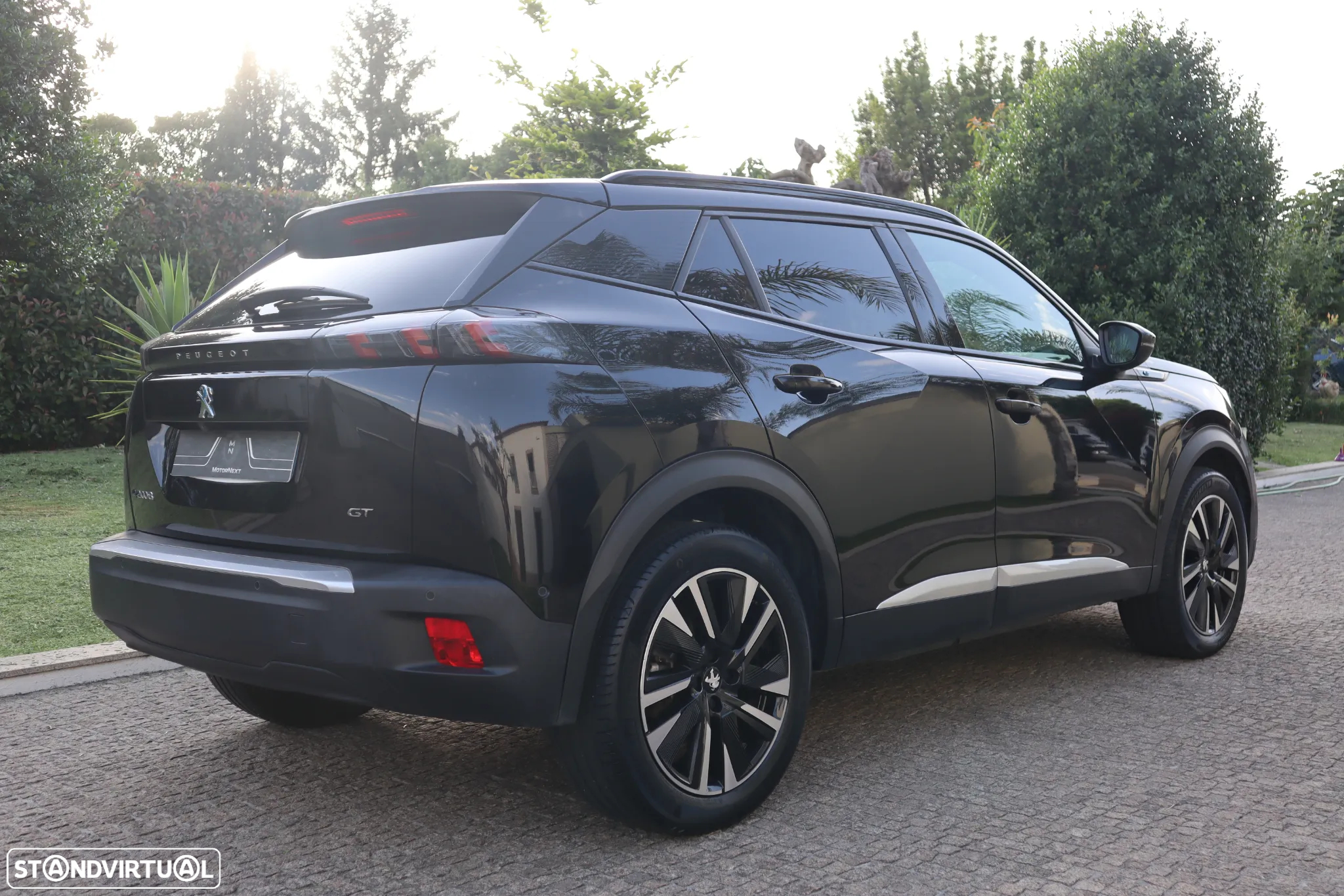 Peugeot e-2008 50 kWh GT Pack - 3