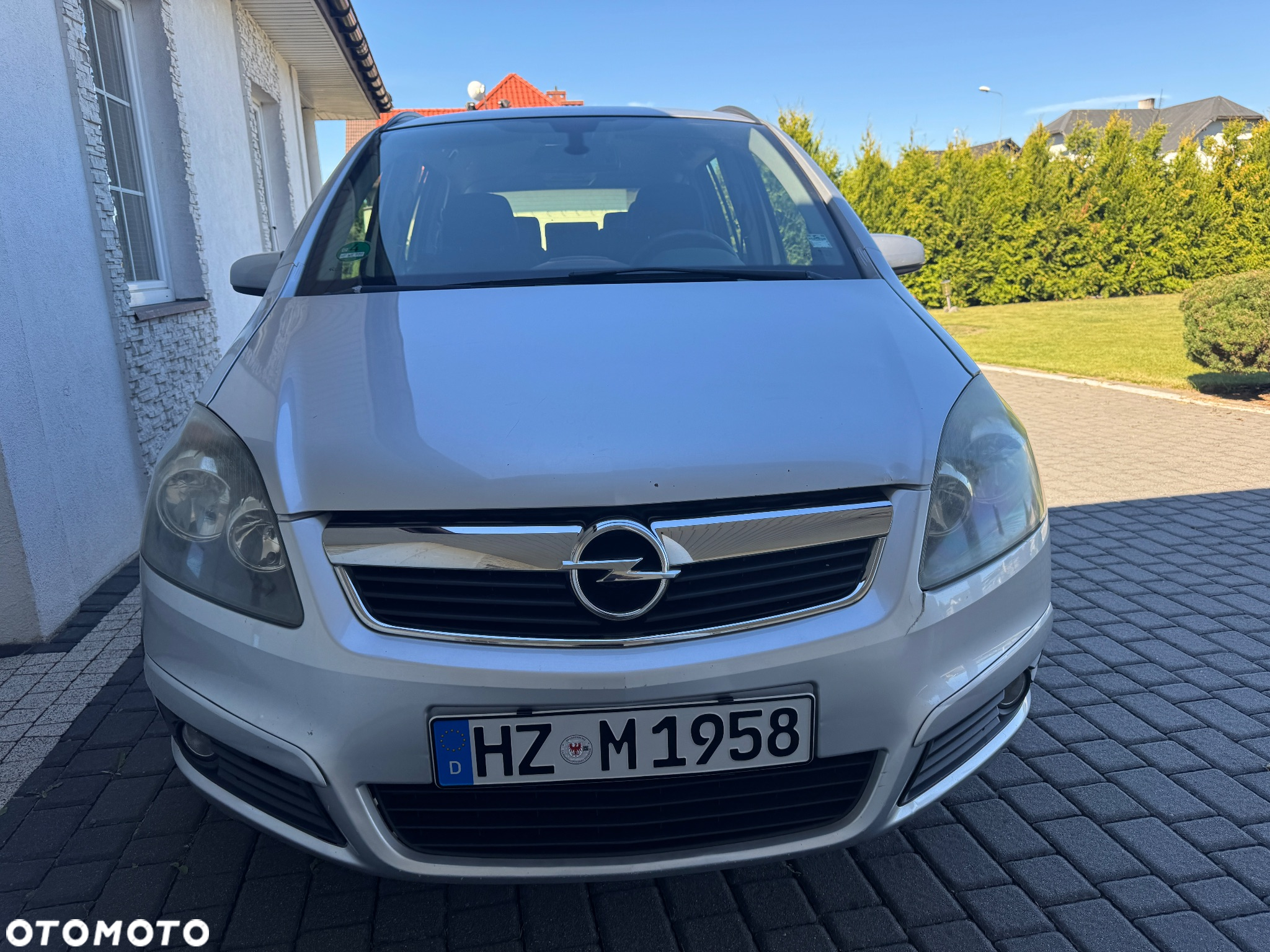 Opel Zafira 1.8 Cosmo - 2