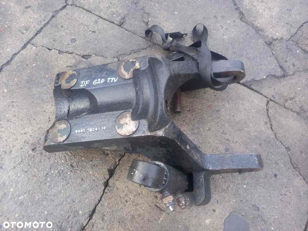 Wspornik przedniego amortyzowanego mostu kołyska Deutz Fahr Agroton 620 TTV - 1