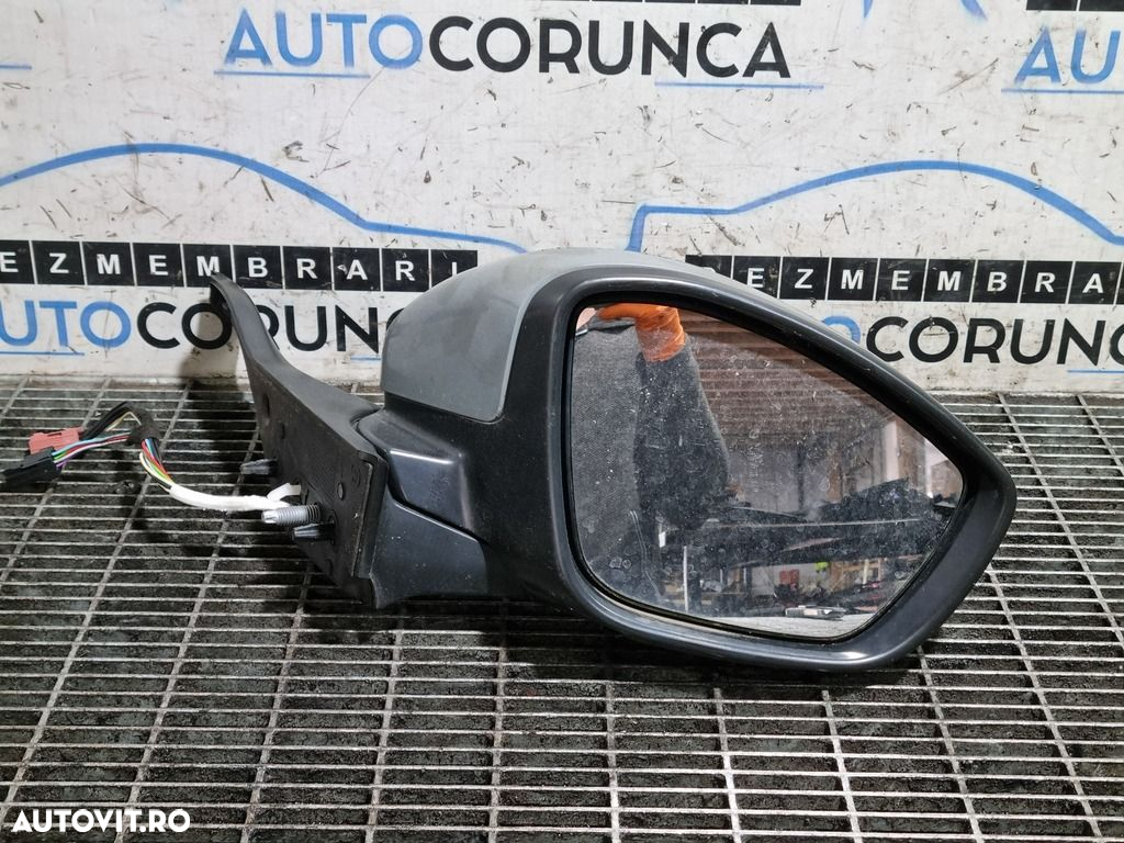 Oglinda dreapta Peugeot 2008 Facelift 2016 - 2019 4 Usi Gri (1271) Rabatabile - 2
