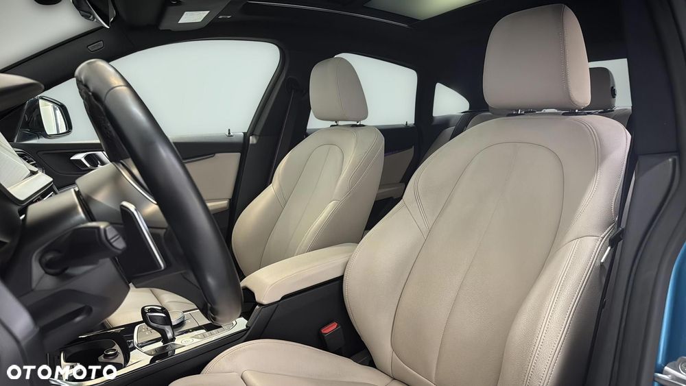 BMW Seria 2 220d xDrive M Sport sport - 12