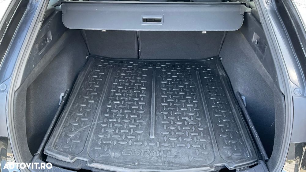 Toyota Corolla 1.8 HSD Exclusive interior Negru - 13